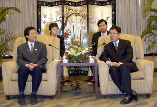 (杜江会见日本国土交通省观光厅审议官西阪升)