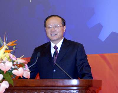 国家旅游局局长、中国旅游协会会长邵琪伟就“改革开放30年中国旅游饭店业发展及未来展望”作演讲