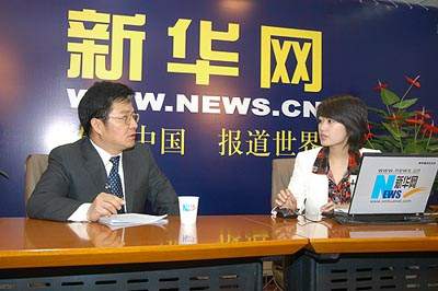 国家旅游局新闻发言人、政策法规司司长张坚钟做客新华网。