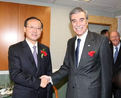 美国商务部部长古铁雷斯与中国国家旅游局局长邵琪伟举行会谈