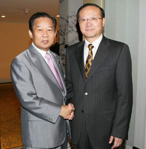 7月2日，国家旅游局局长邵琪伟在京举行早餐会，欢迎日本自民党总务会长、日本众议院议员二阶俊博率领的日本代表团一行。
