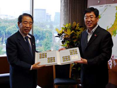 杜江拜会日本国土交通副大臣加纳时男