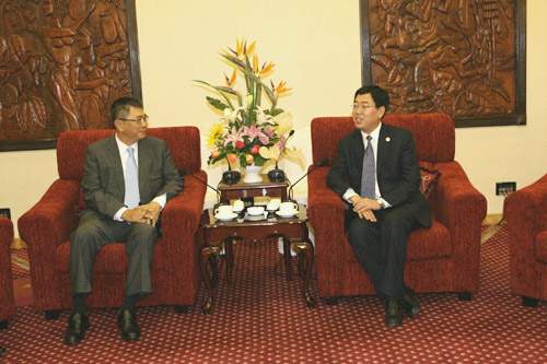 国家旅游局副局长、海峡两岸旅游交流协会执行会长杜江会见台湾旅行商业同业公会总会理事长姚大光